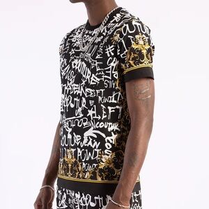 $72 Left Point “Print Point” Baroque Graffiti T-Shirt – YO24-107